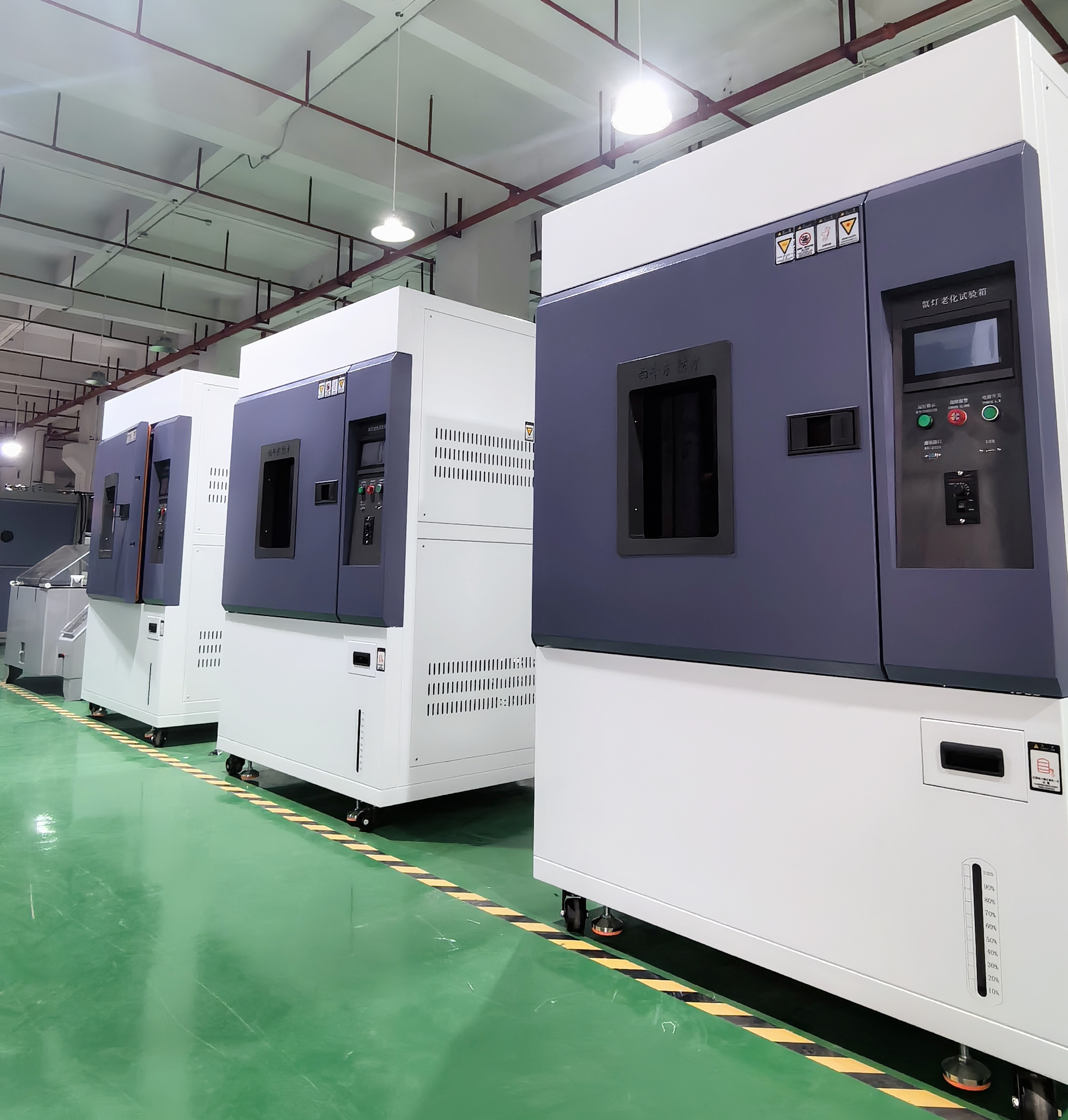 無人機(jī)氙燈老化試驗(yàn)箱